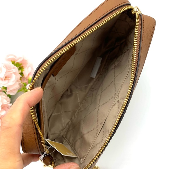 MICHAEL KORS JET SET LARGE EW CROSSBODY BAG IN VANILLA - Picture 8 of 12